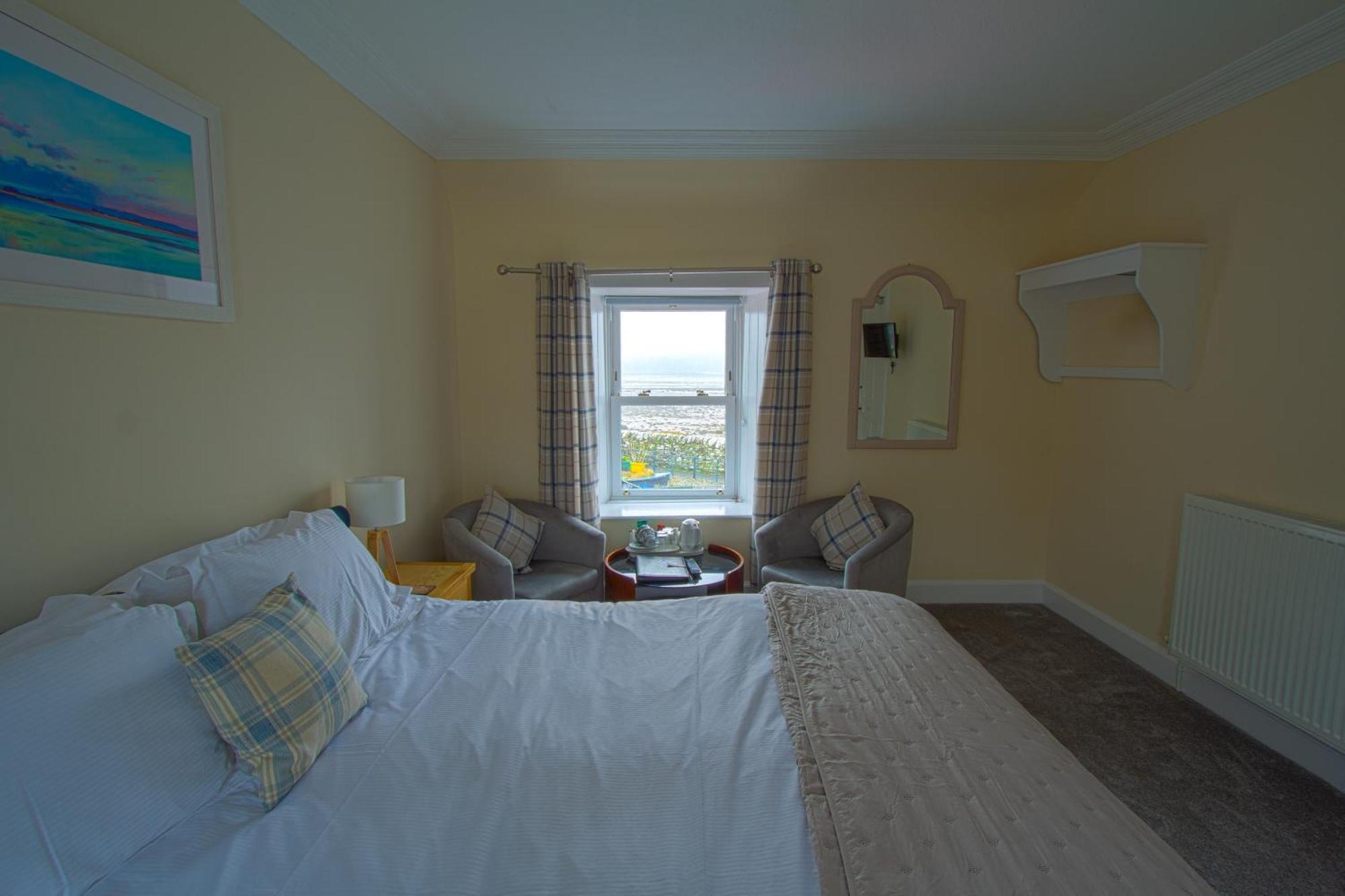 The Harbour Inn Garlieston Экстерьер фото